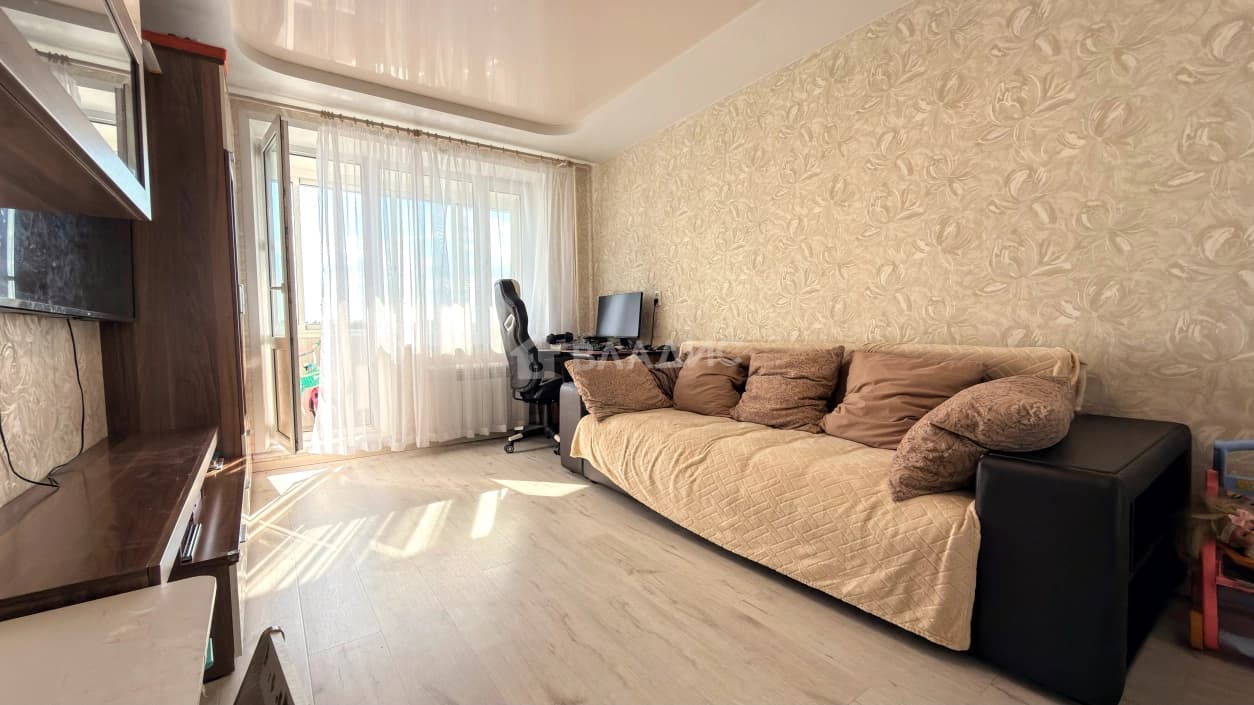 Photo 8