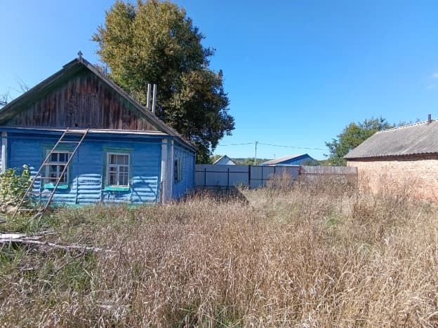 Купить дом в Посёлоке Дубовом в Белгородском Муниципальном Округе на улице Молодёжный переулок, посёлок Дубовое в Белгородской области. Вариант № 2351534, 0, площадь - квм, цена 1400000 рублей