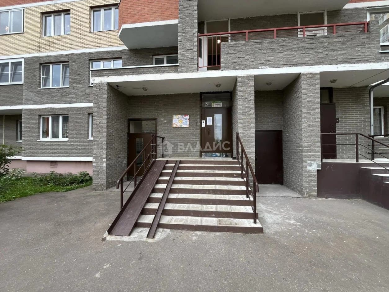 Photo 8