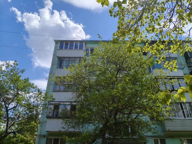 Купить квартиру с балконом в Новомичуринске. Вариант № 2143040, 1, площадь - квм, цена 1100000 рублей