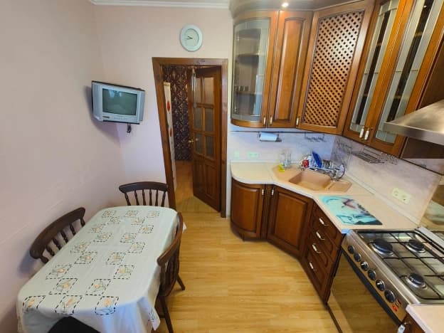Снять квартиру у метро Рассказовка в Москве. Вариант № 2241659, 1, площадь - квм, цена 45000 рублей
