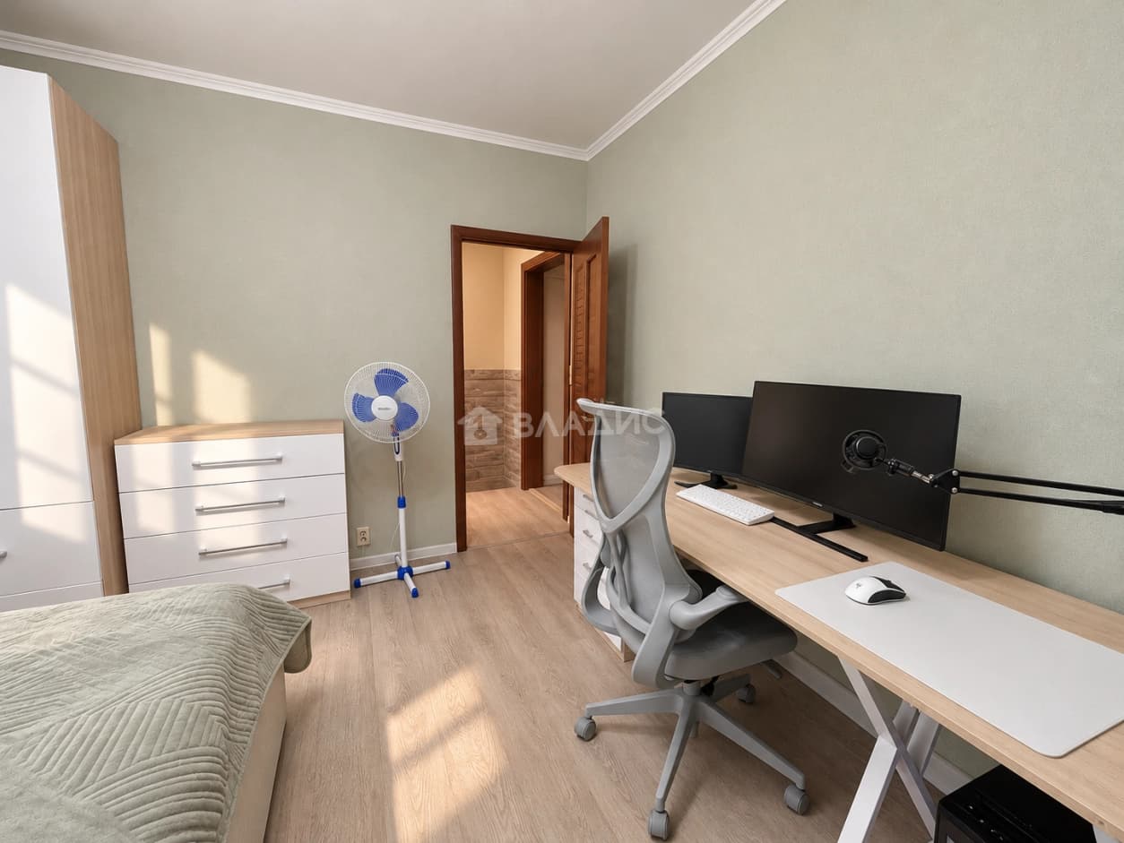 Photo 12