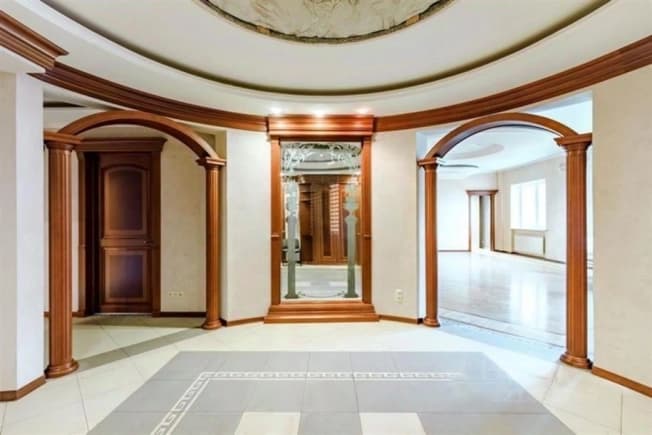 Купить пятикомнатную квартиру в Московской области. Вариант № 2228356, 1, площадь - квм, цена 60000000 рублей