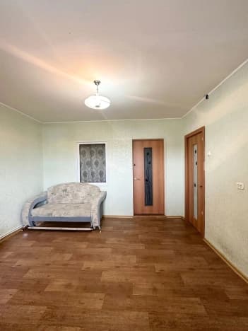 Купить трехкомнатную квартиру до 4,5 млн в Элисте. Вариант № 1396415, 1, площадь - квм, цена 4200000 рублей