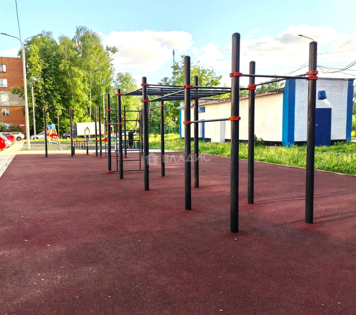 Photo 8
