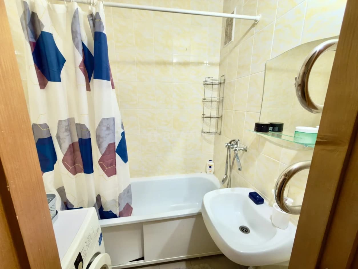 Photo 8