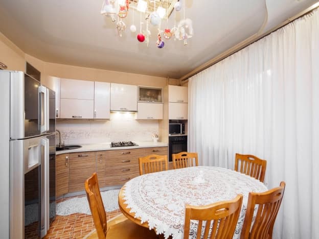 Купить квартиру на вторичке на улице Крупской в Омске. Вариант № 2284722, 1, площадь - квм, цена 9395000 рублей