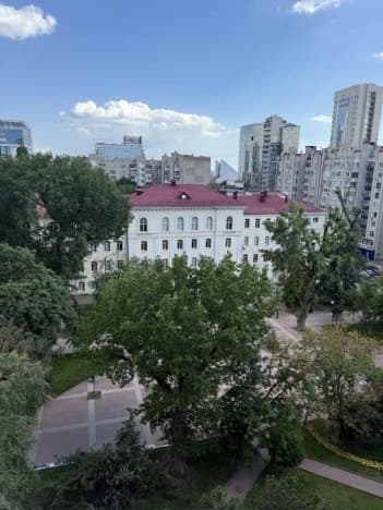 Купить квартиру с мебелью в Ростове-на-Дону. Вариант № 2353995, 0, площадь - квм, цена 7990000 рублей