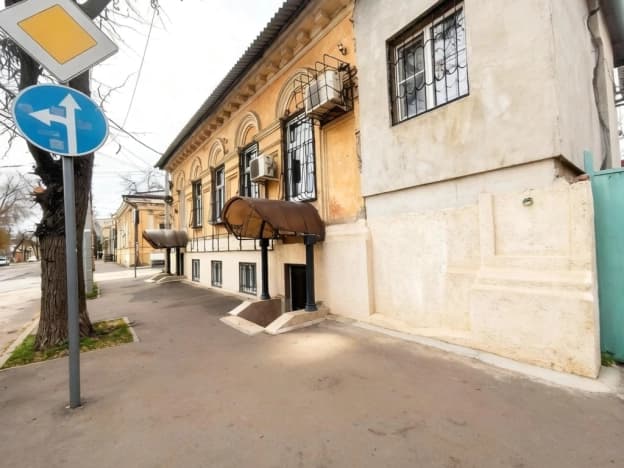 Купить коммерческую недвижимость свободного назначения в районе Кировский в Ростове-на-Дону. Вариант № 2307408, 1, площадь - квм, цена 7100000 рублей
