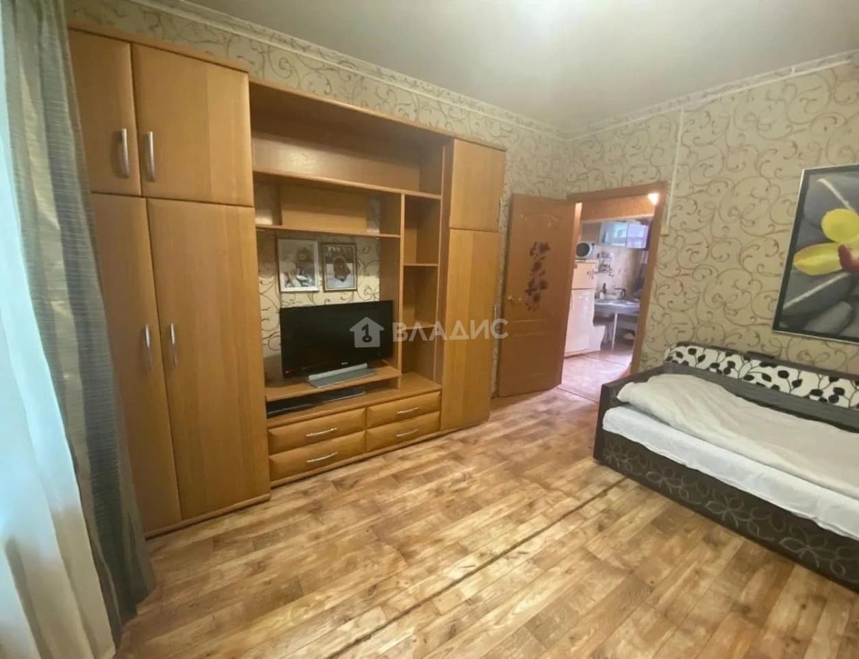 Photo 6