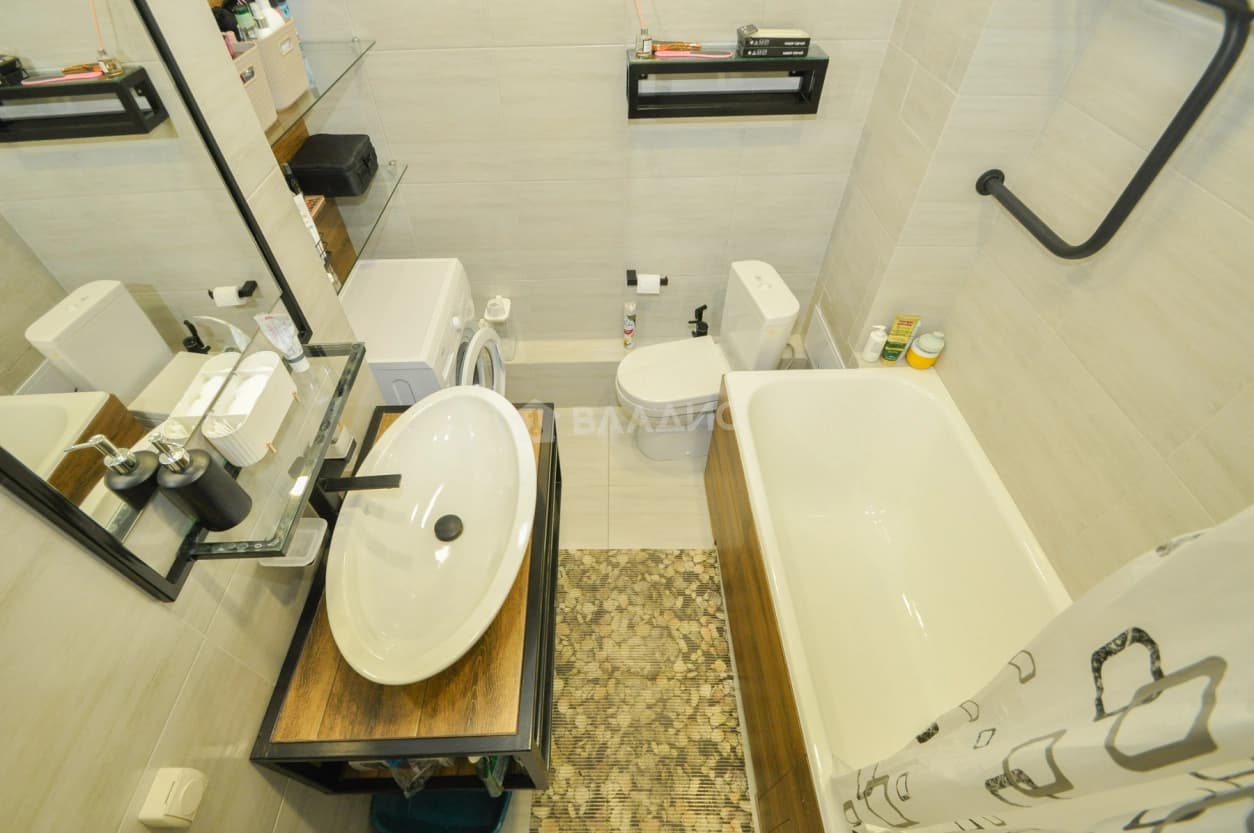 Photo 10