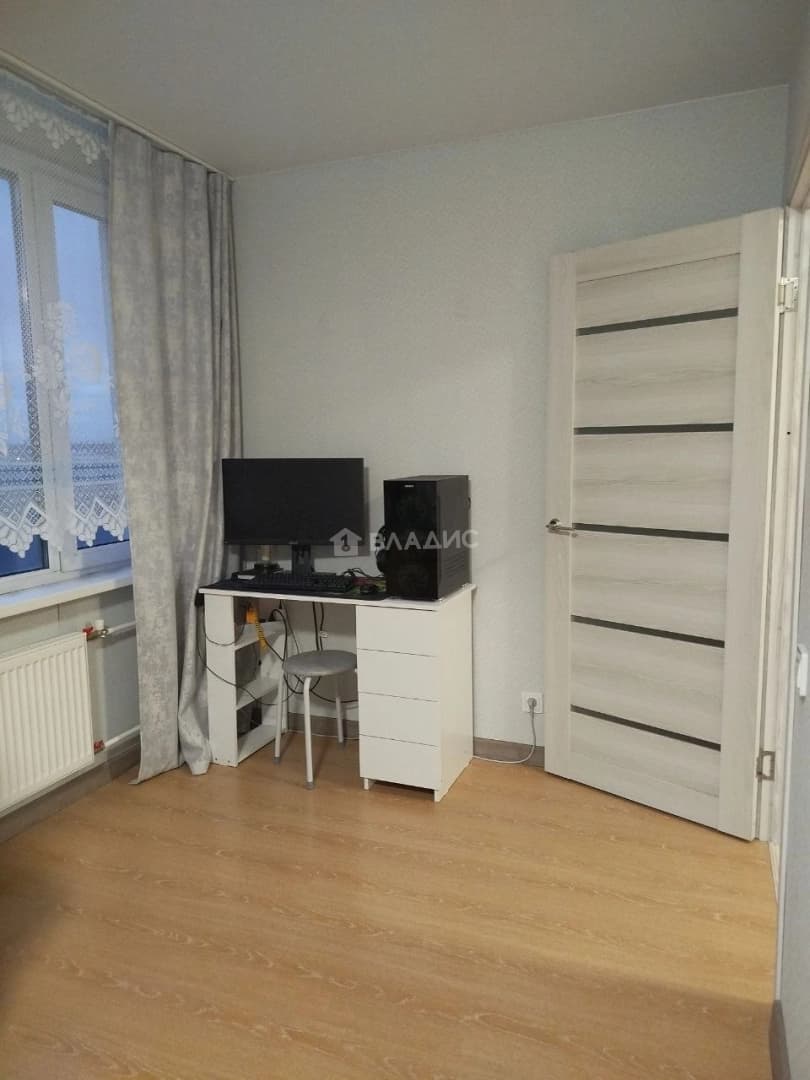 Photo 6