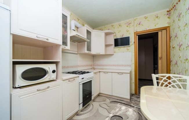 Купить двухкомнатную квартиру у метро Озёрная в Московской области. Вариант № 1865630, 1, площадь - квм, цена 4800000 рублей