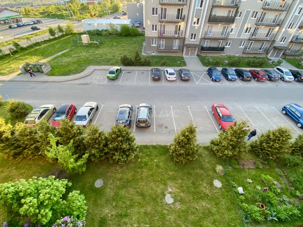 Photo 10