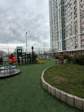 Купить однокомнатную квартиру с ремонтом на улице Лавриненко в Москве. Вариант № 2334107, 1, площадь - квм, цена 15000000 рублей