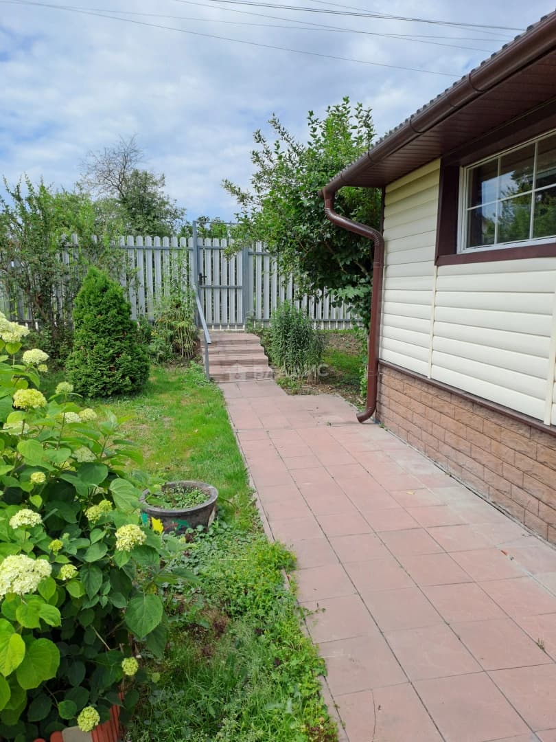 Photo 10