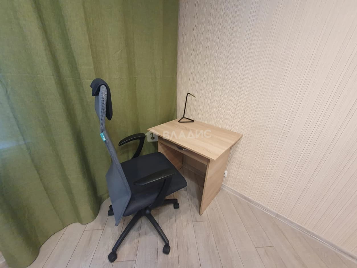 Photo 6
