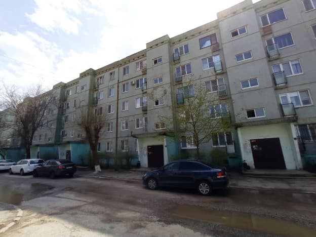 Купить трехкомнатную квартиру в районе Западный в Элисте. Вариант № 1471541, 0, площадь - квм, цена 5400000 рублей