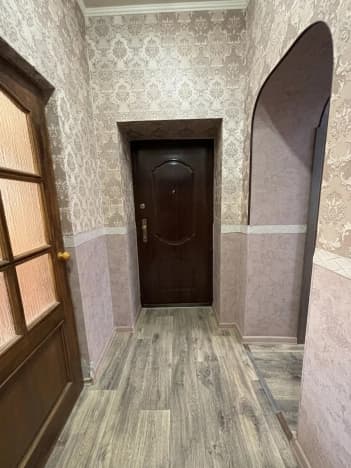 Купить трехкомнатную квартиру с ремонтом на вторичке на улице Пролетарская в Брянске. Вариант № 2388062, 1, площадь - квм, цена 4500000 рублей