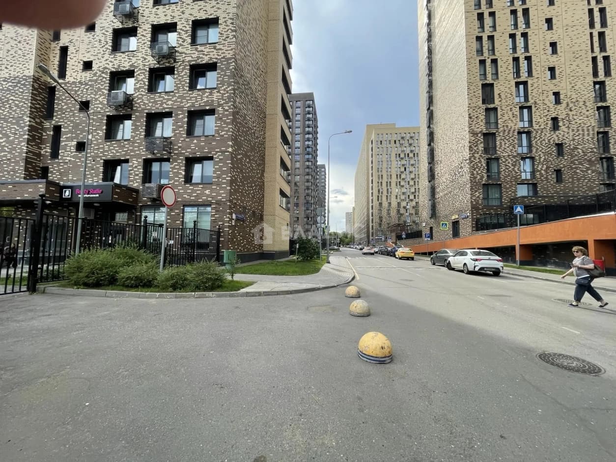 Photo 8