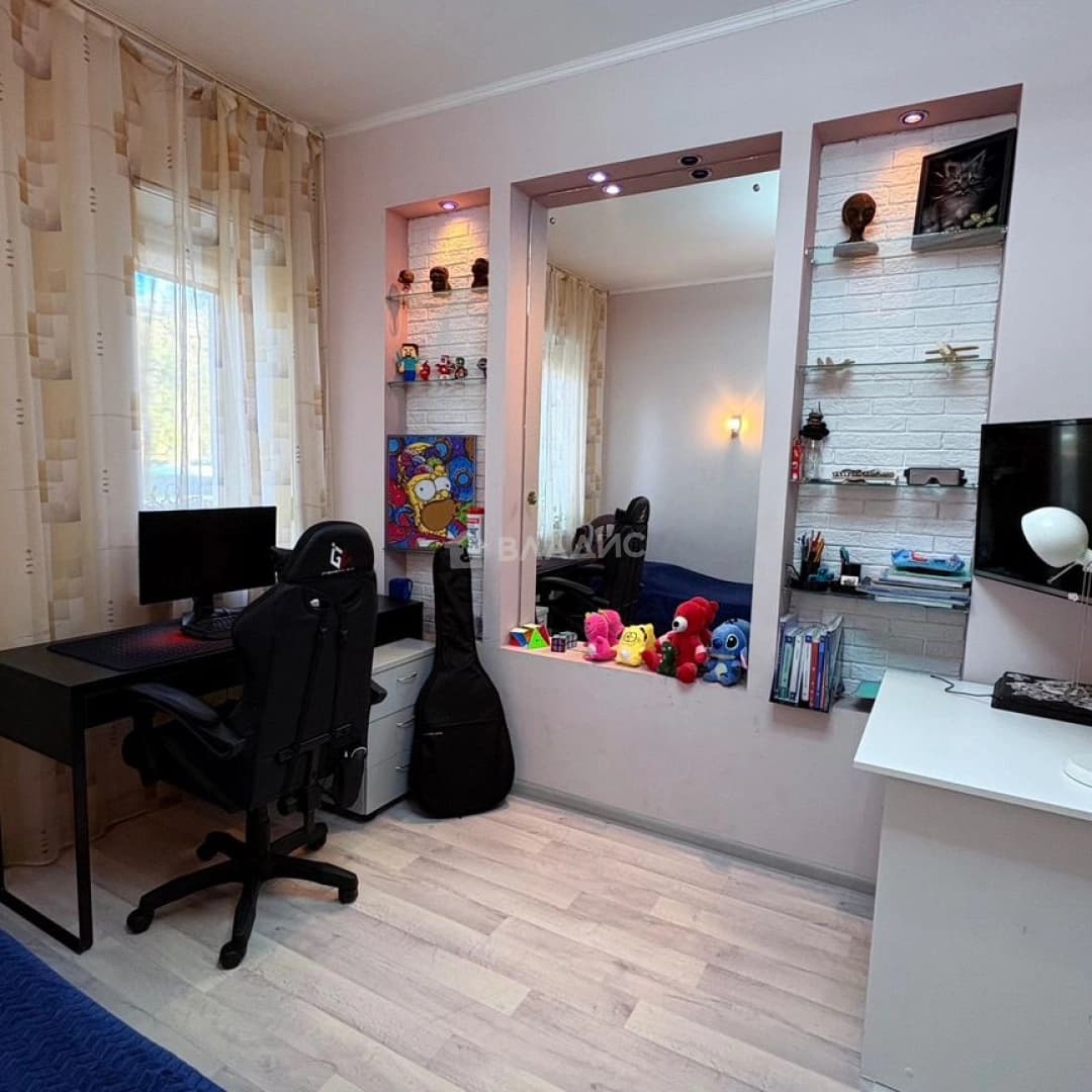 Photo 9
