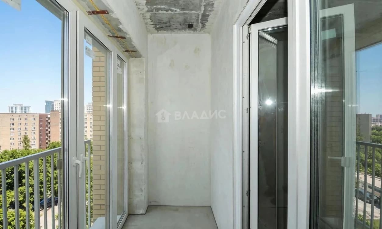 Photo 8