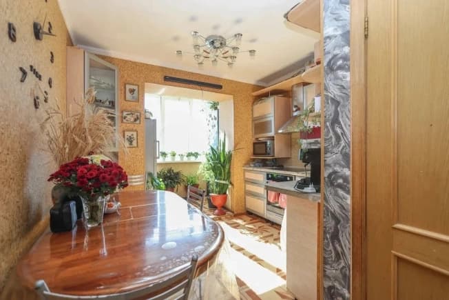 Купить квартиру на 4 этаже на вторичке в Благовещенске. Вариант № 2369416, 0, площадь - квм, цена 11500000 рублей