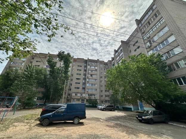 Купить трехкомнатную квартиру до 4,5 млн в Элисте. Вариант № 1326118, 0, площадь - квм, цена 4600000 рублей