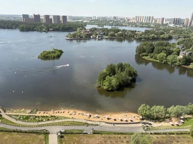 Купить трехкомнатную квартиру на улице 1-й Рощинский проезд в Москве. Вариант № 2238294, 0, площадь - квм, цена 33000000 рублей