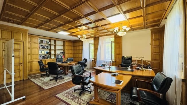 Снять офисы в районе Калининский в Новосибирске. Вариант № 2250041, 1, площадь - квм, цена 68120 рублей