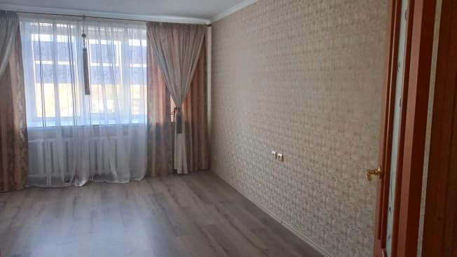 Купить четырехкомнатную квартиру в Оренбургской области. Вариант № 2277664, 1, площадь - квм, цена 5300000 рублей