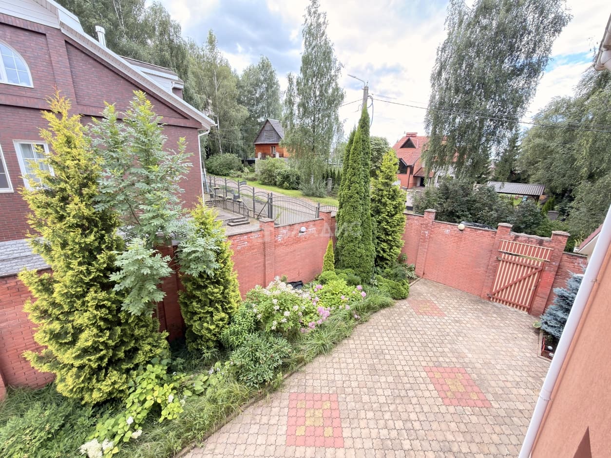 Photo 6