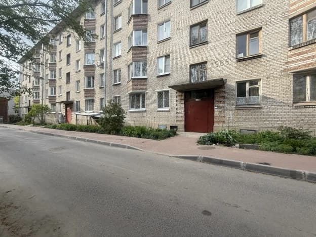 Купить трехкомнатную квартиру до 8 млн на вторичке в Гатчине. Вариант № 2166626, 1, площадь - квм, цена 7600000 рублей