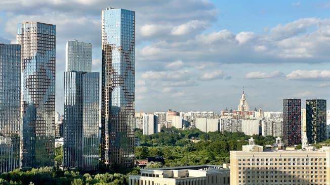 Купить двухкомнатную квартиру с ремонтом на вторичке на улице Озёрная в Москве. Вариант № 1992231, 0, площадь - квм, цена 31500000 рублей
