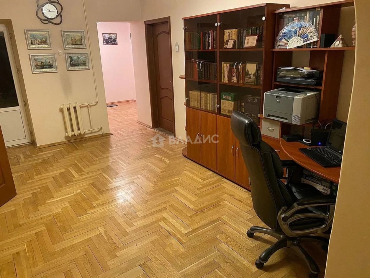 Photo 18