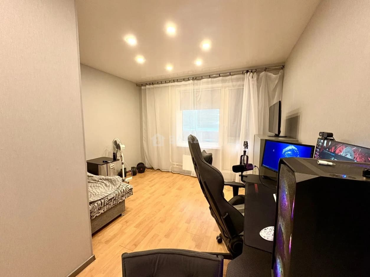 Photo 1