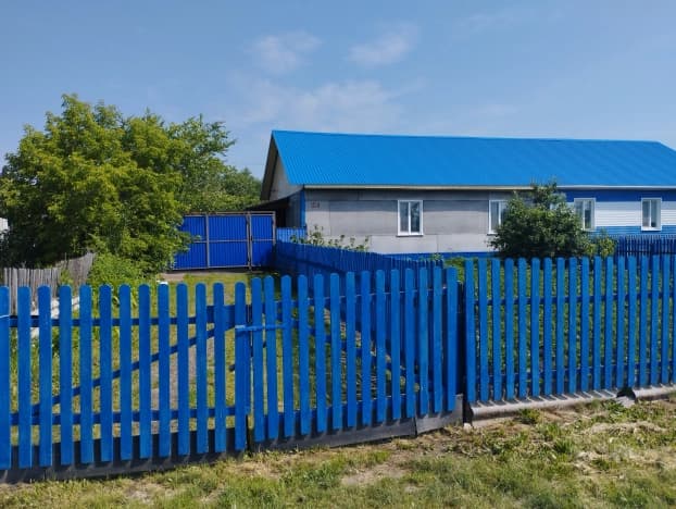 Купить часть дома в Посёлоке Омском в Муниципальном Округе Омском районе в Омской области. Вариант № 2229135, 1, площадь - квм, цена 2700000 рублей