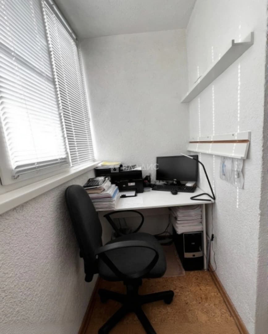 Photo 8