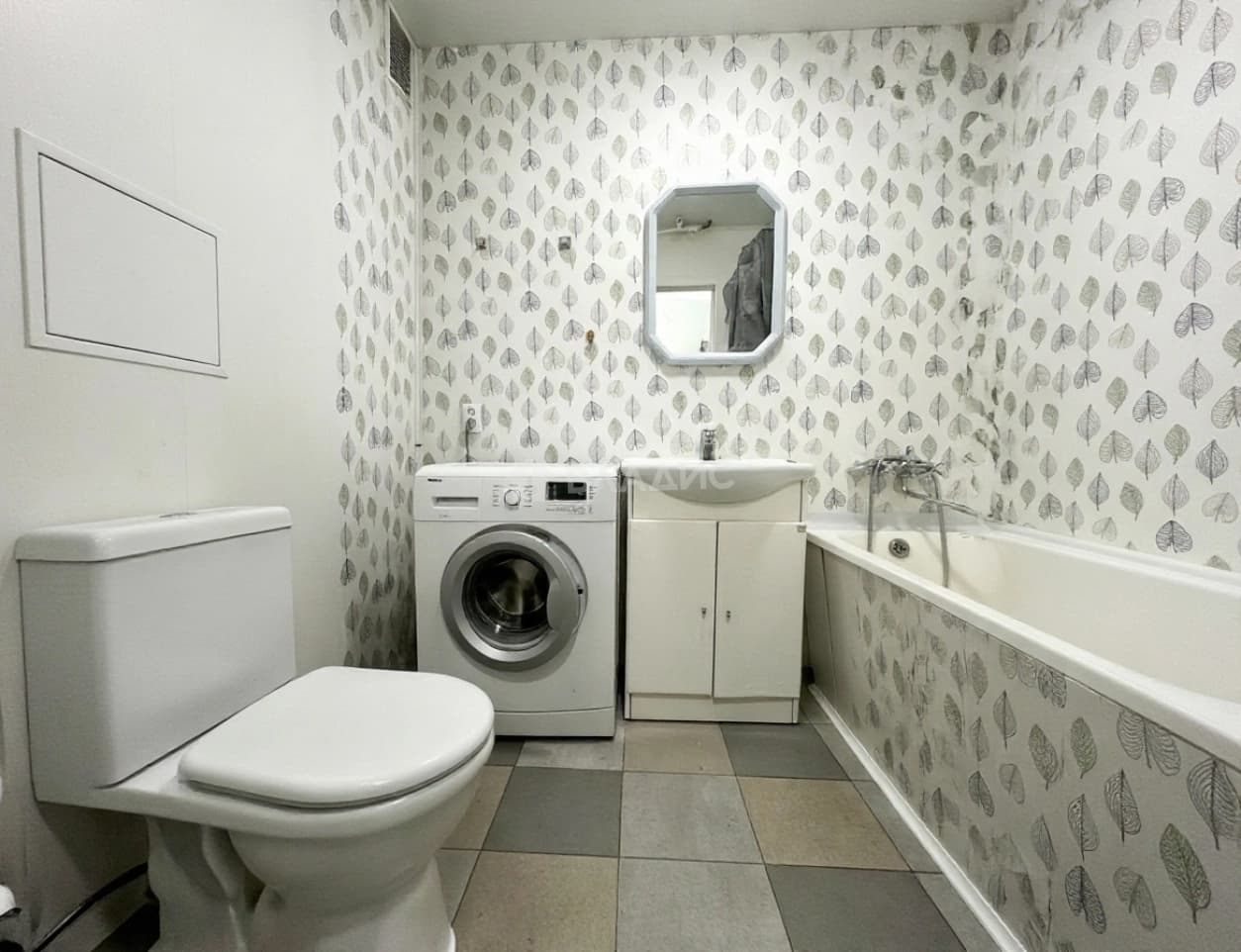 Photo 10