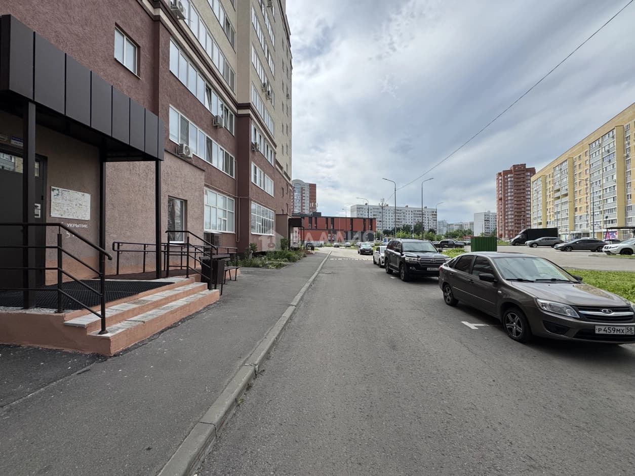 Photo 25