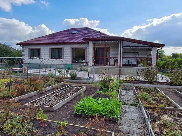 Купить дом на улице 2-й Бирюзовый переулок в Белгороде. Вариант № 2347798, 1, площадь - квм, цена 13500000 рублей