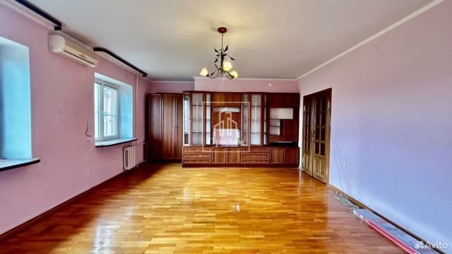 Купить квартиру с мебелью в Старом Осколе. Вариант № 2387013, 0, площадь - квм, цена 9400000 рублей