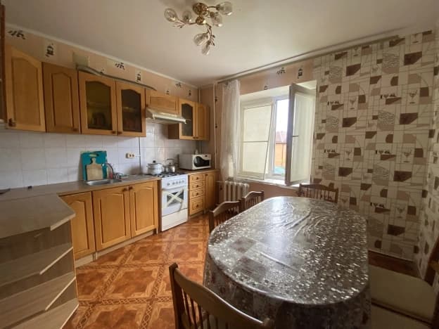 Купить трехкомнатную квартиру на улице Кирпичная в Ейске. Вариант № 2250372, 0, площадь - квм, цена 6300000 рублей