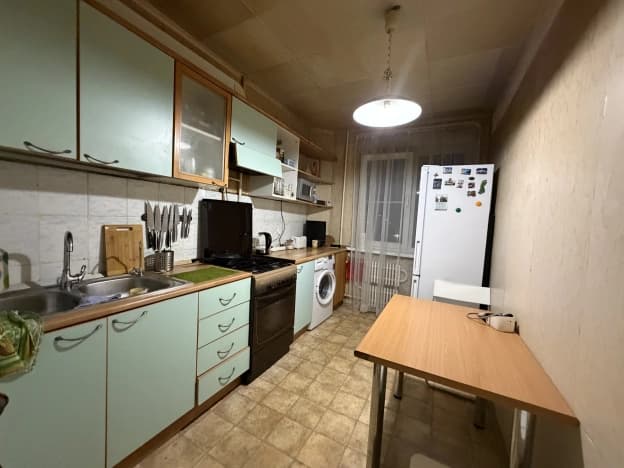 Купить трехкомнатную квартиру до 15 млн в Волгограде. Вариант № 2289298, 0, площадь - квм, цена 6500000 рублей