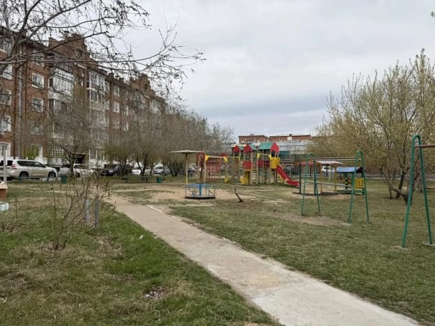 Купить трехкомнатную квартиру в Микрорайоне Южный, Улан-Удэ в Улан-Удэ. Вариант № 2210221, 1, площадь - квм, цена 14000000 рублей