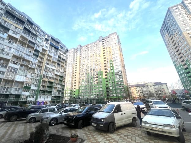 Купить квартиру в ЖК Академический в Краснодаре. Вариант № 2095175, 1, площадь - квм, цена 4800000 рублей