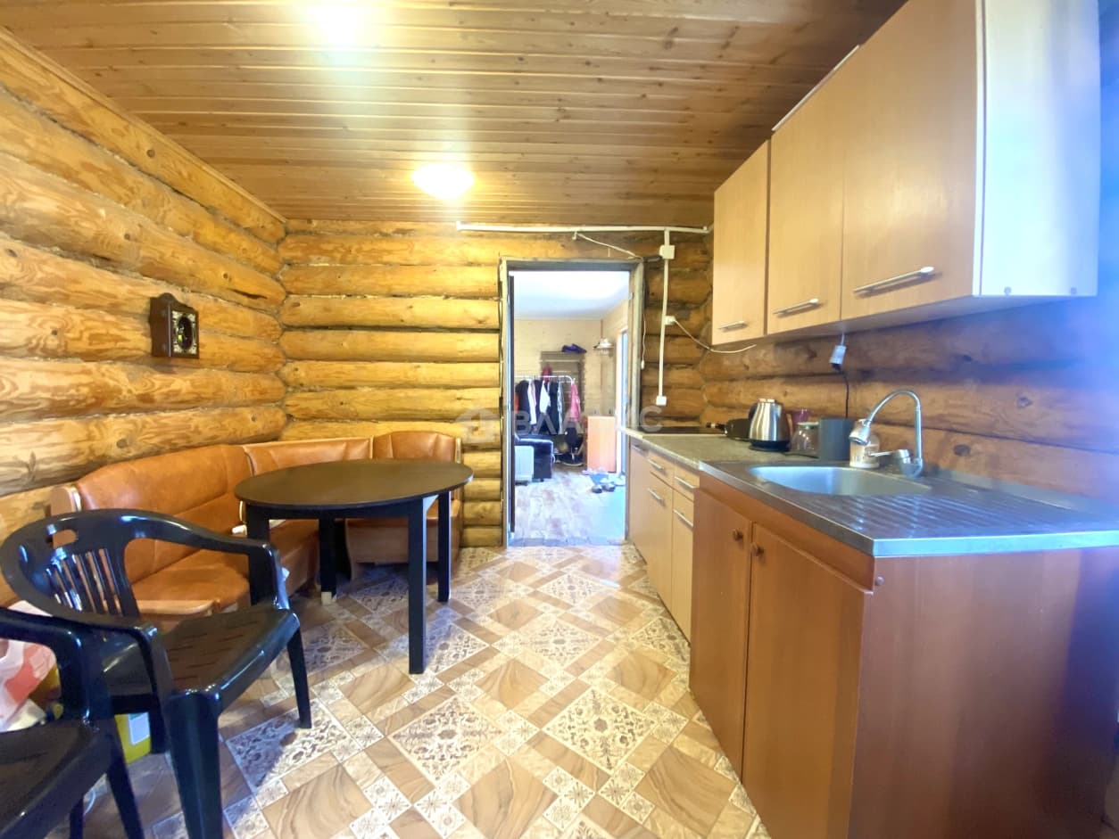 Photo 11