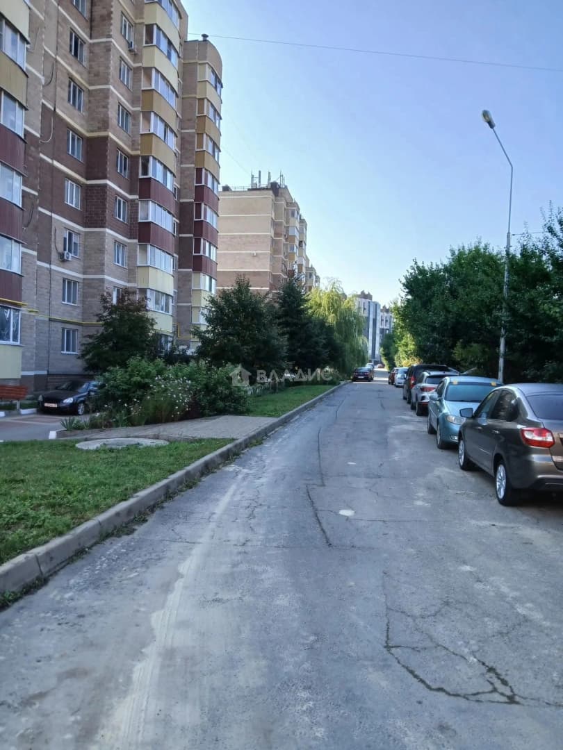 Photo 10