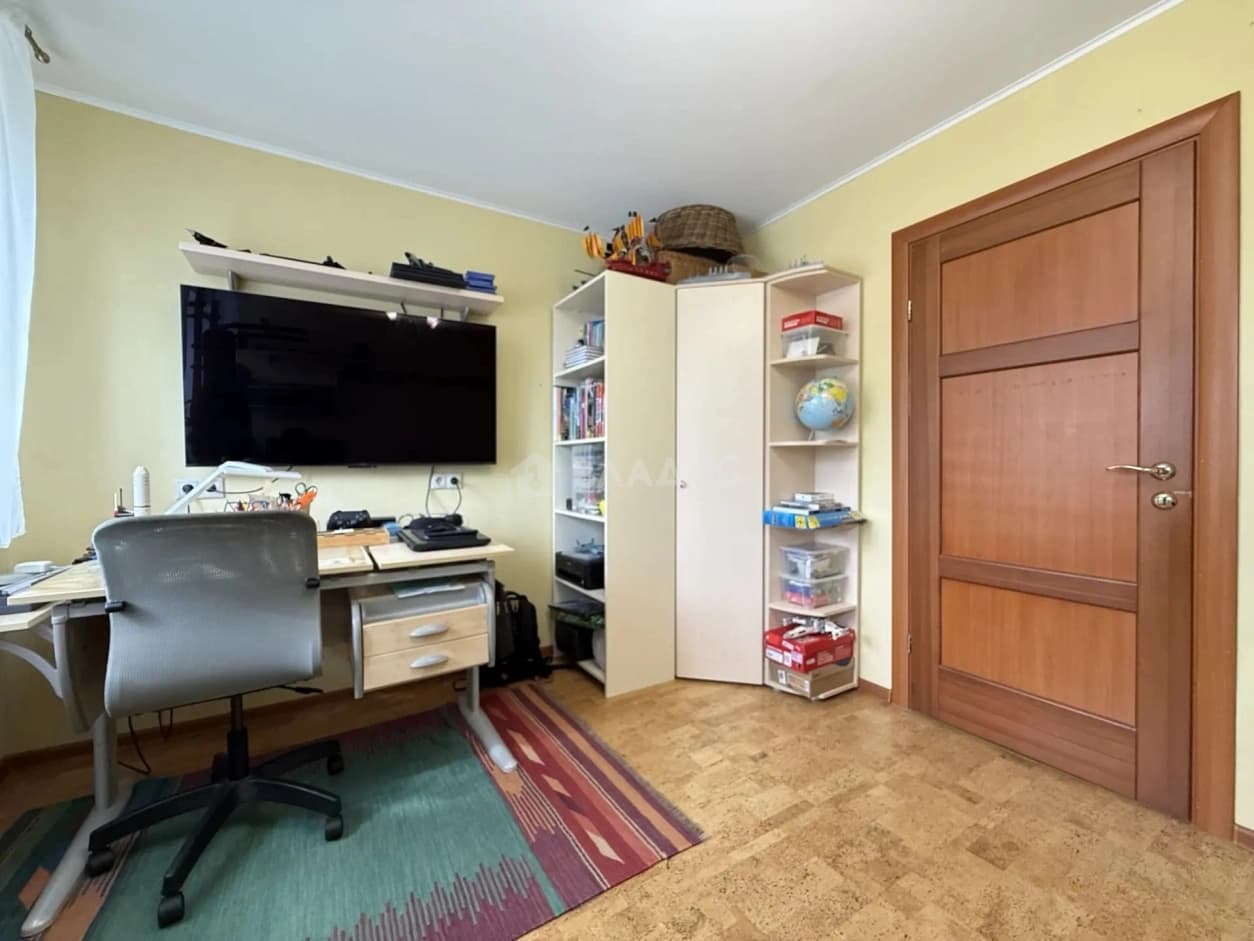 Photo 11