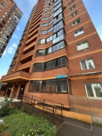 Купить квартиру с балконом в Иркутске. Вариант № 2310463, 1, площадь - квм, цена 6000000 рублей